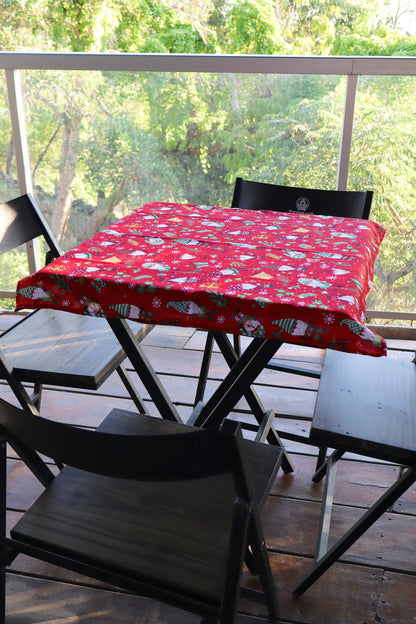 Toalha de Mesa Quadrada Composê Papai Noel Vermelho Natal