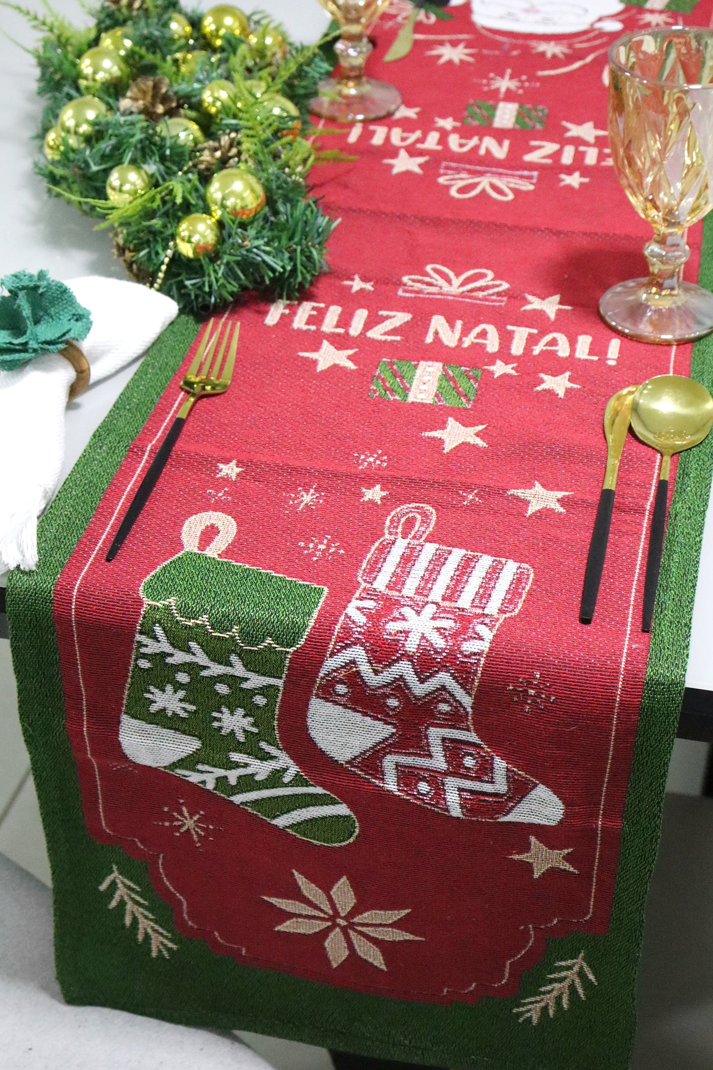 Caminho de Mesa Natal Linho Feliz Natal Vermelho