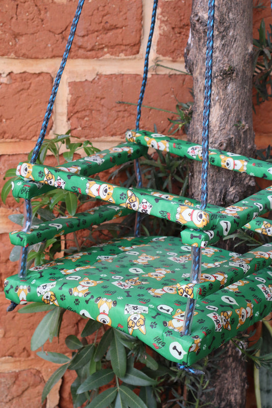 Balanço Infantil de Madeira Estampado Cachorros Verde