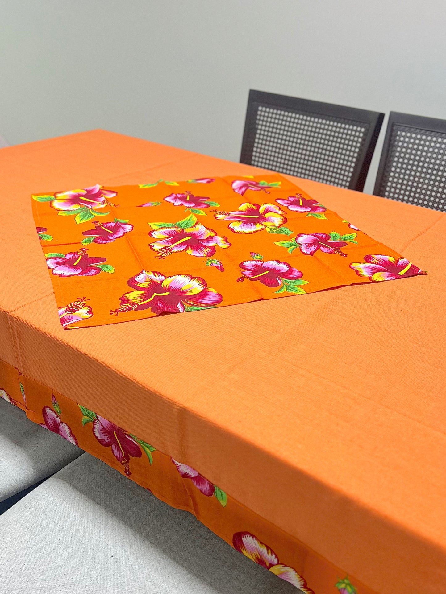 Toalha De Mesa Chita com Composê Laranja 1,5mx2,2m