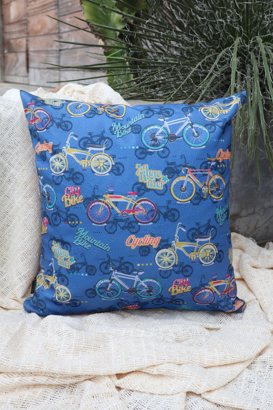 Capa de Almofada Suede Estampada Bicicletas Azul 45x45cm