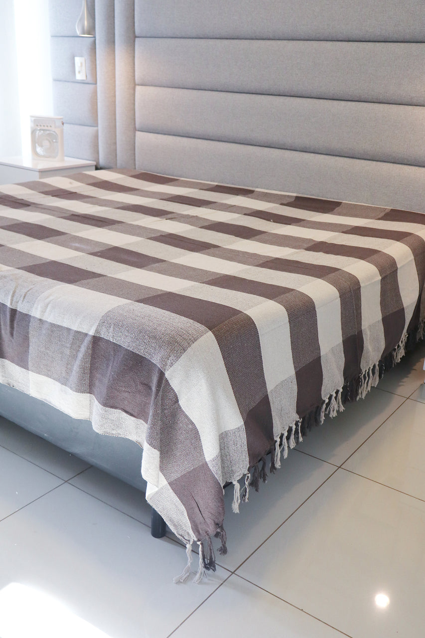 Colcha para Cama Queen 2,40x2,60m Artesanal Xadrez Marrom