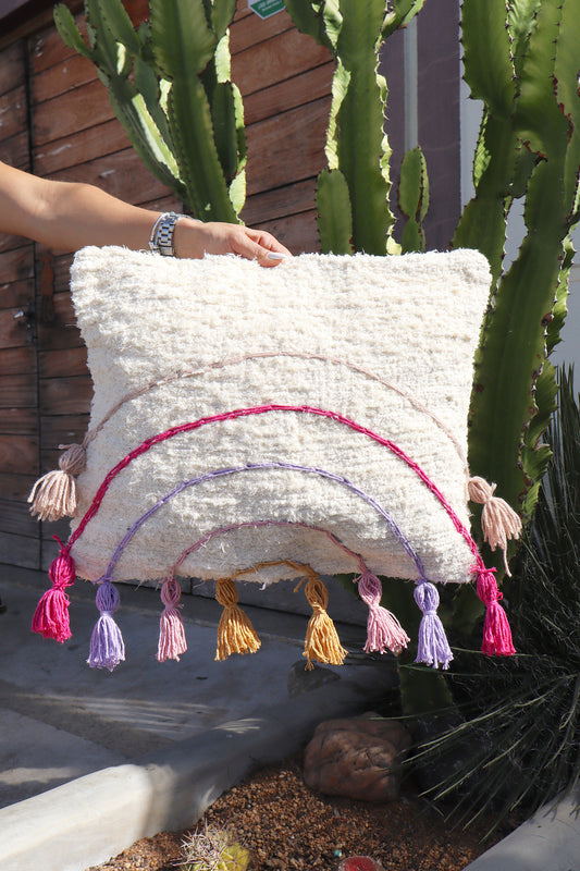 Capa de Almofada Algodão Bordada Pompom Arco Íris Rosa 30x50cm