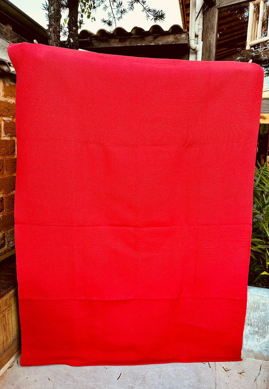 Tapete em Linha Liso Vermelho 1,50x2,00m