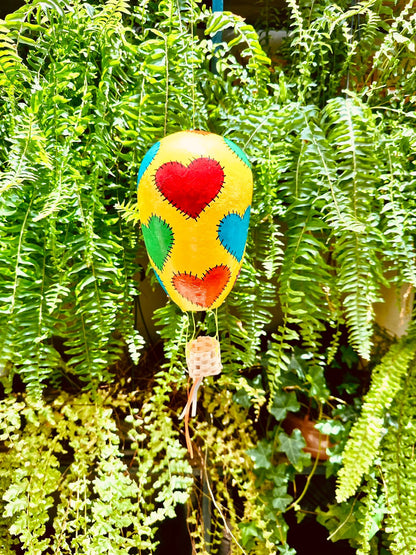 Móbile Balão em Cabaça Coração Amarelo