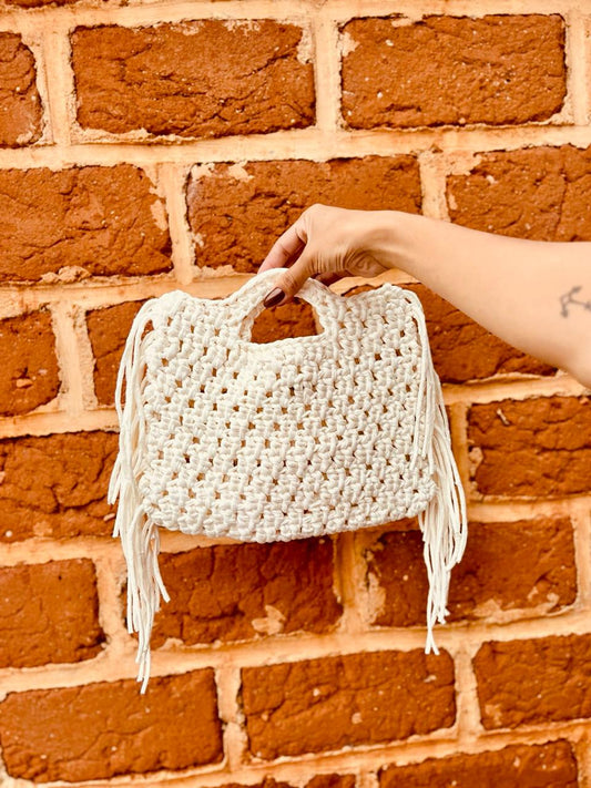 Bolsa de Mão em Crochê com Franja Vintage Minimalista Cru