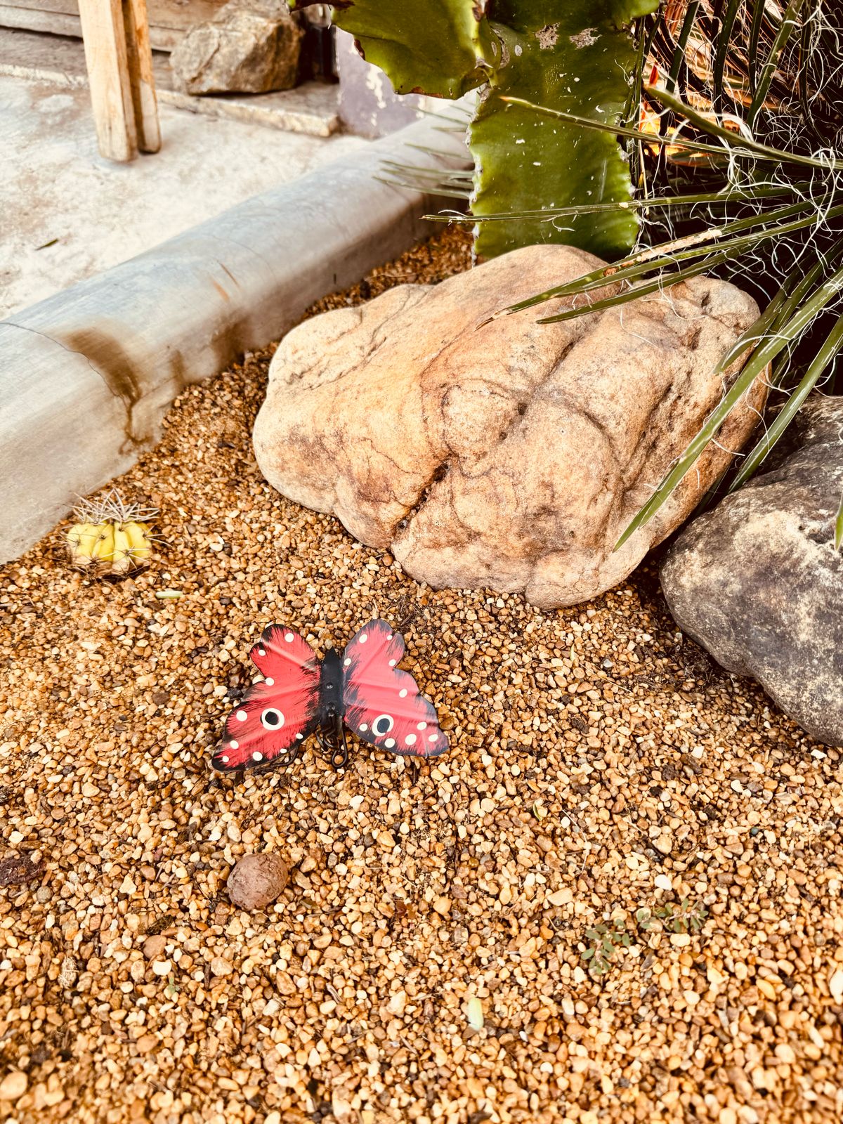 Borboleta em Ferro Pintada