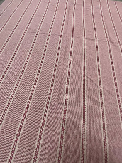 Toalha de Mesa Vazada Rosa 1,5mx1,8m