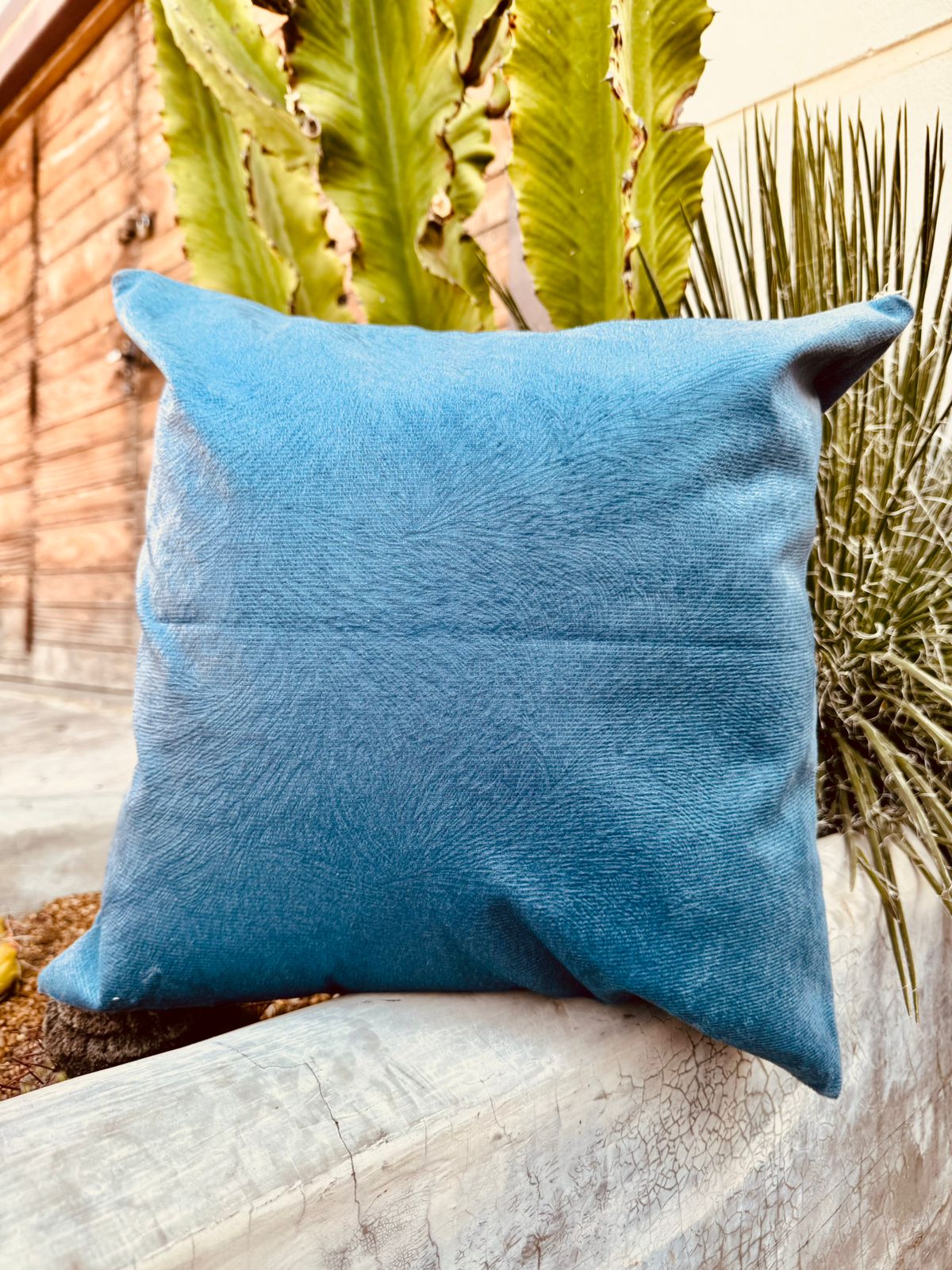 Capa de Almofada Suede Lisa Azul 45x45